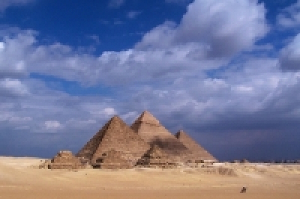 Excursión de un día a las pirámides de Guiza, Saqqara y Dahshur: Duración